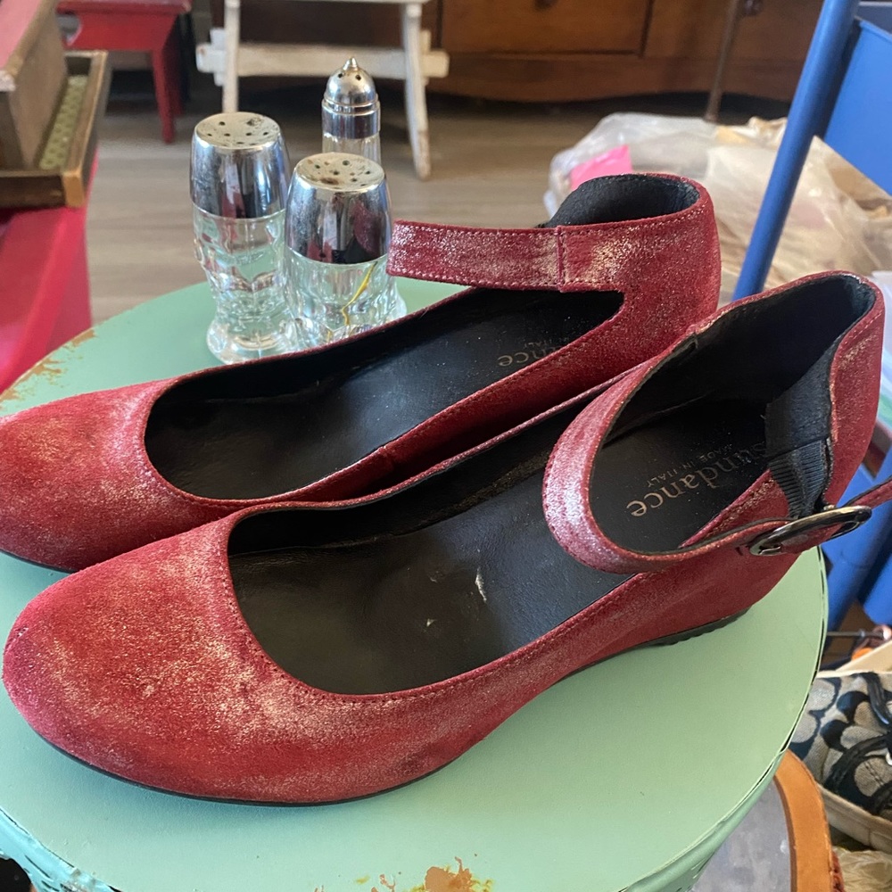 sundance almost new shoes